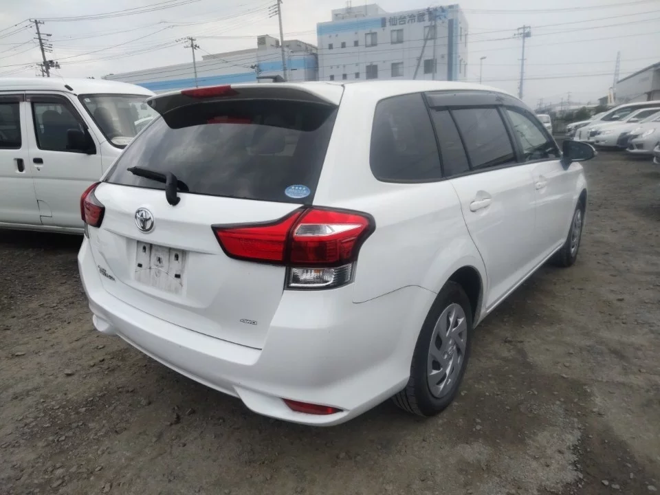 Toyota Corolla Fielder NZE164G 2019
